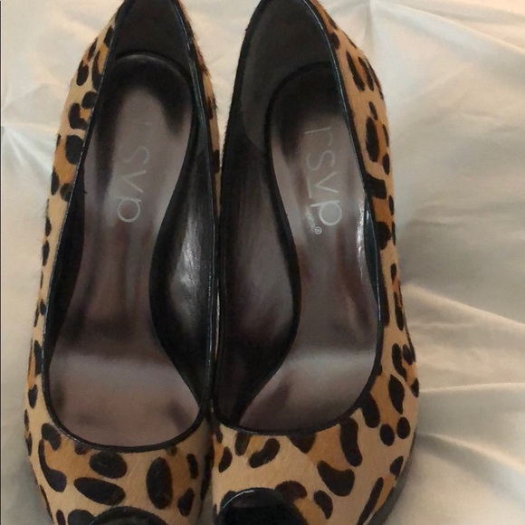 Shoe - Picture 2 of 6